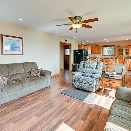 Kentucky Lake Getaway With Lookout Deck, Water View! New Concord Dış mekan fotoğraf